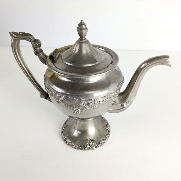 Vtg 1930s Continental Silver Co Grape Pattern Silverplate Tea Coffee Pot Pitcher - Picture 2 of 9
